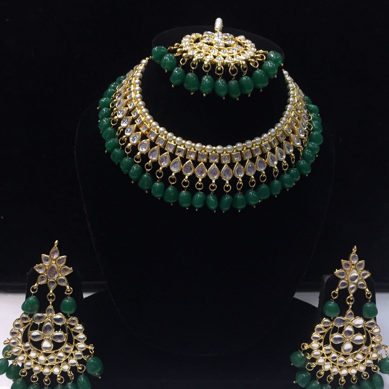 Women Gold-Plated Green Kundan Necklace Set
