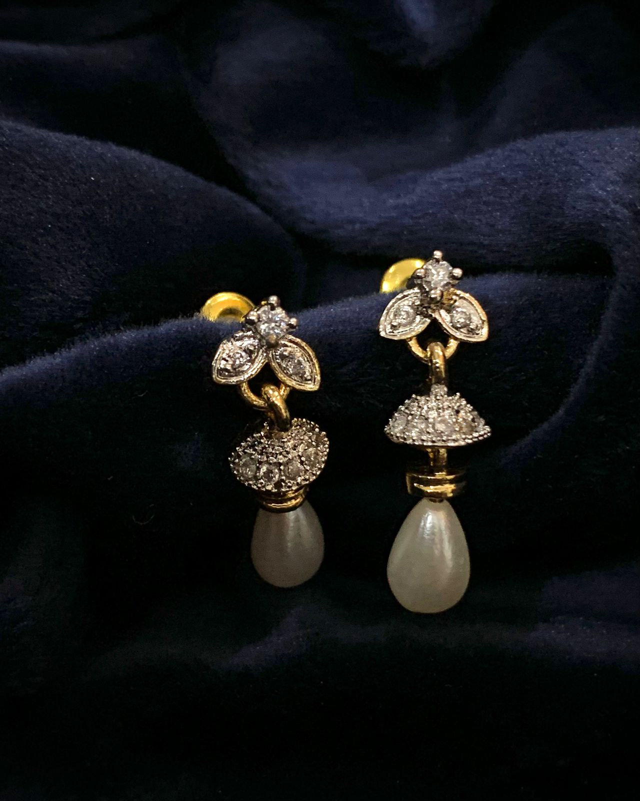 AD Earing With White pearl