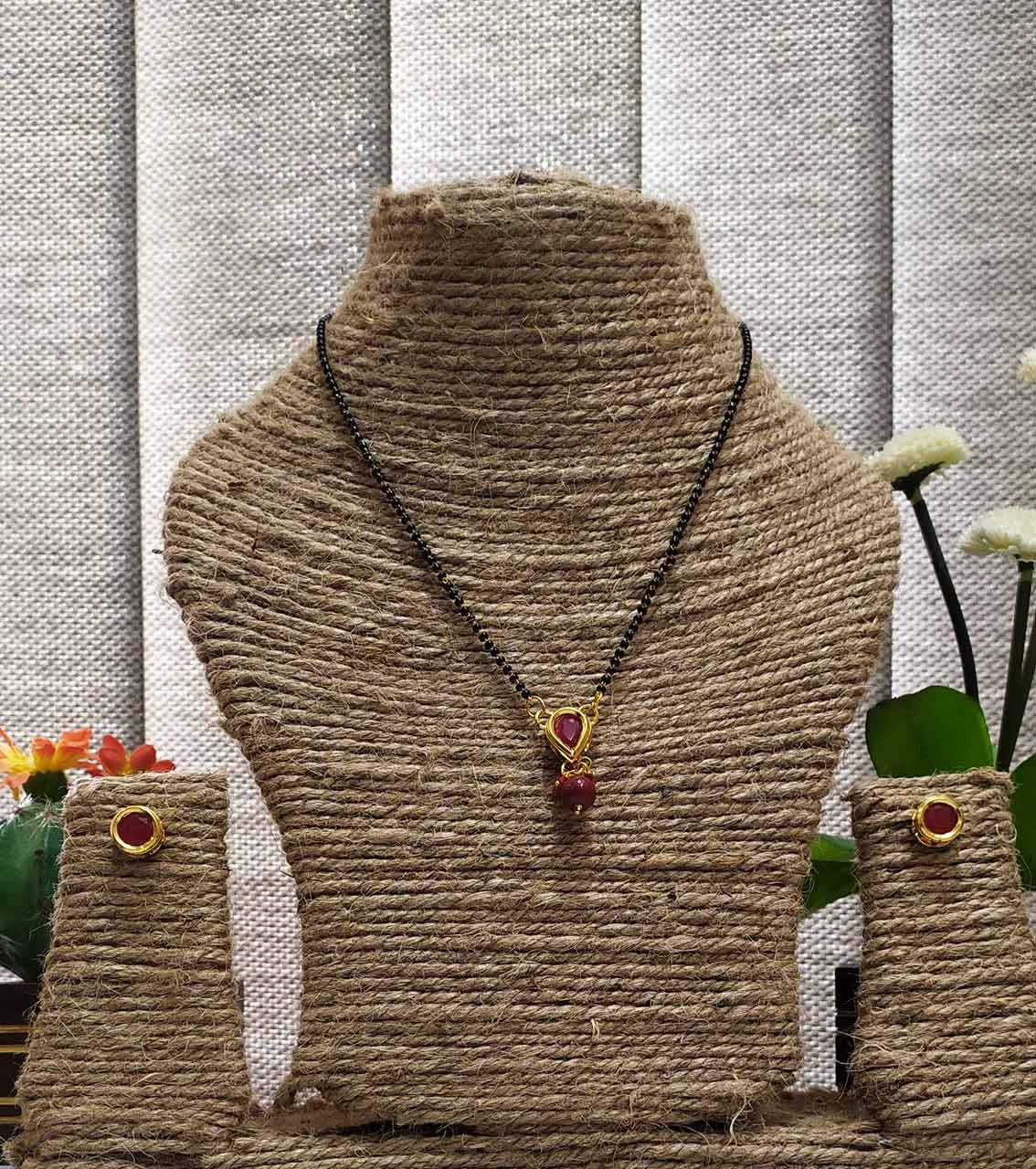 Kundan mangalsutra with tops in red