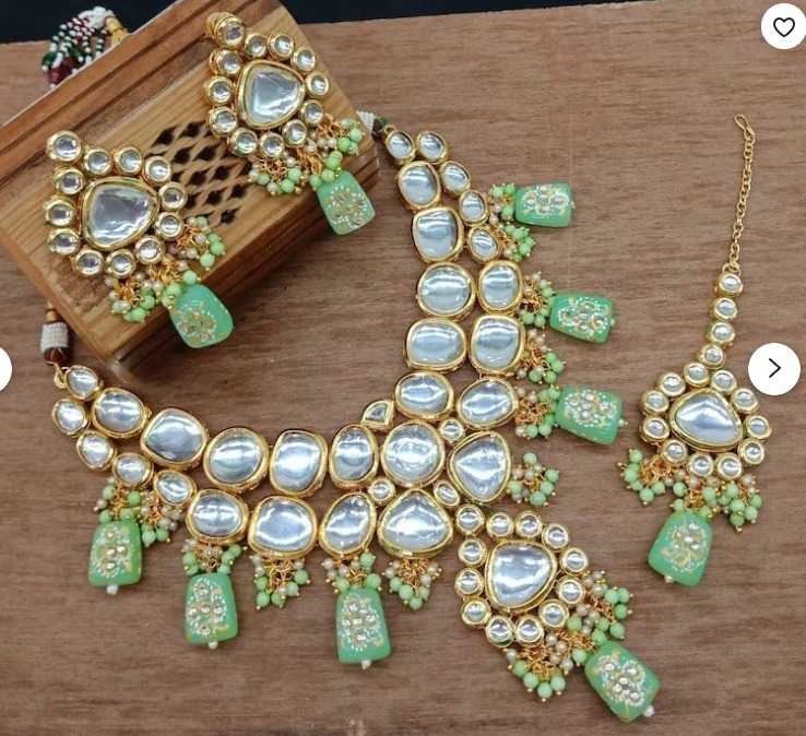Kundan set maang teeka in light green