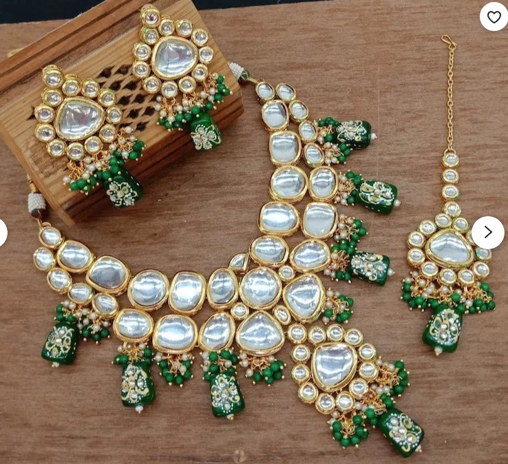 Kundan set maang teeka green beads 02