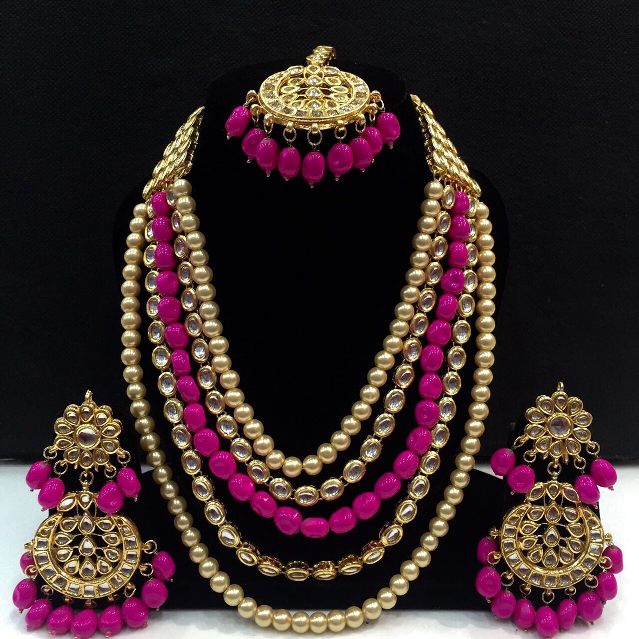 Kundan set maang teeka with pink and golden beads